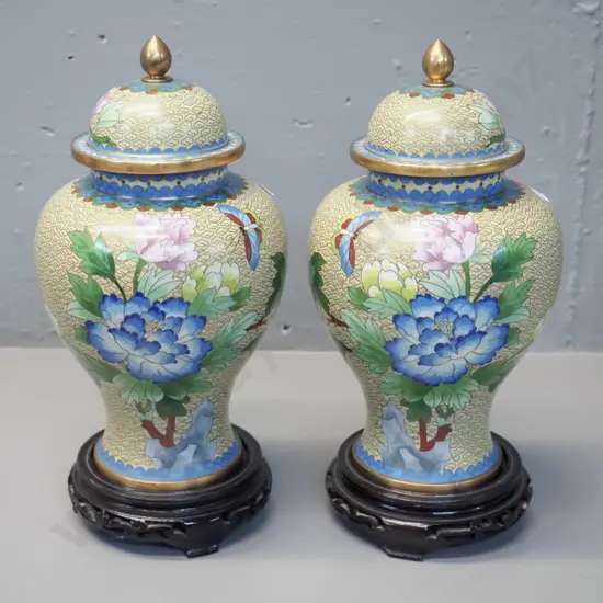 pair of Chinese cloisonne lidded pots with wooden stands H-310