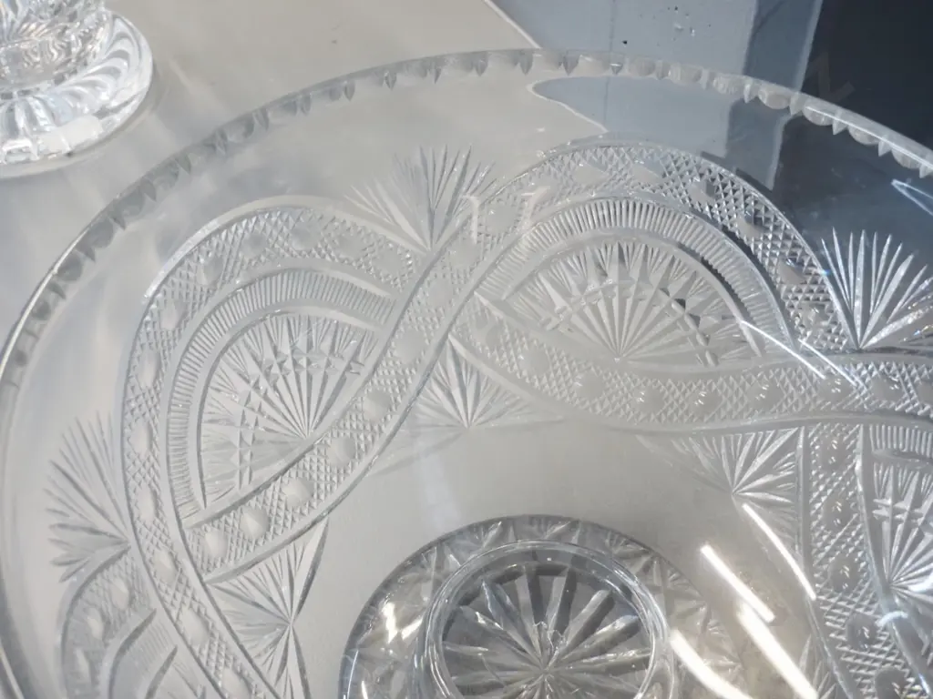 large footed Edinburgh cut crystal bowl H-210 D-330 Image 1++