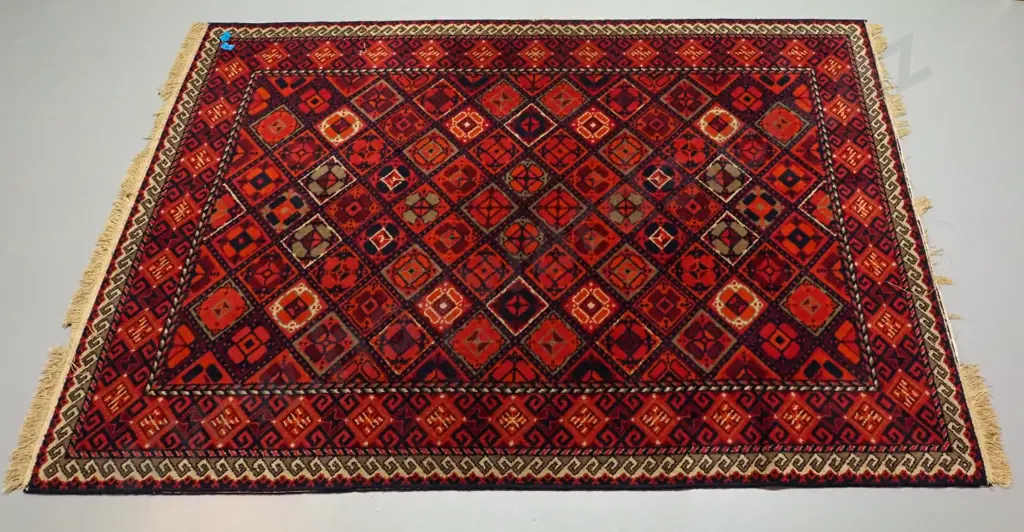 red geometric wool floor rug - wear to edges L-2530 W-1640 Image 1++