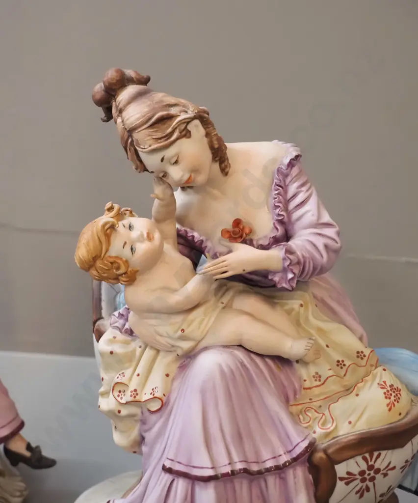 2 Capodimonte Viertosca sitting figurines - woman with baby, woman pouring tea, each approx. H-240 Image 1++