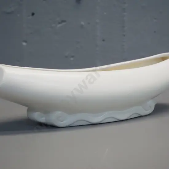 Crown Lynn cream glaze trough vase number 801. H-80 L-290