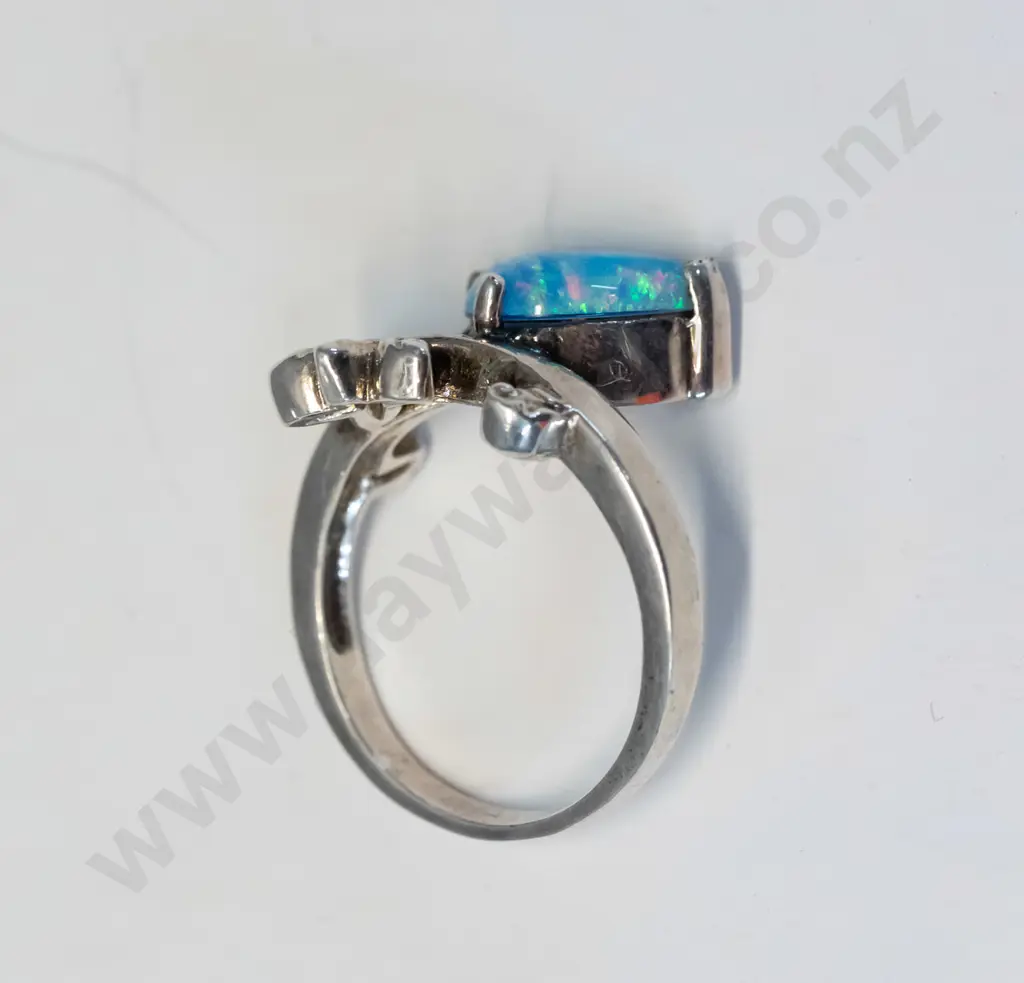 silver opal ring stamped 925 Image 1++