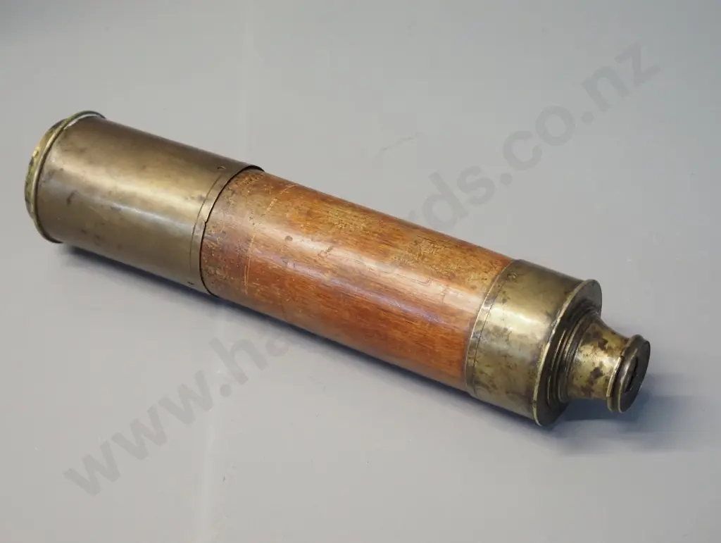 vintage timber and brass telescope - no maker's marks, shutter on eyepiece is stuck closed L-760 extended 265 collapsed Image 1++