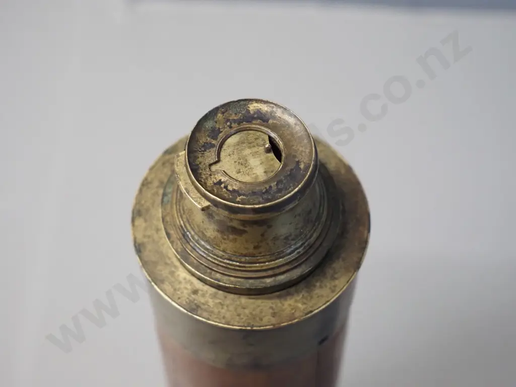 vintage timber and brass telescope - no maker's marks, shutter on eyepiece is stuck closed L-760 extended 265 collapsed Image 1++
