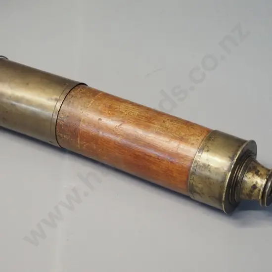 vintage timber and brass telescope - no maker's marks, shutter on eyepiece is stuck closed L-760 extended 265 collapsed