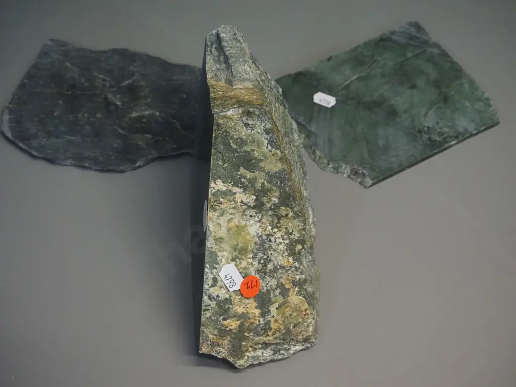 3 pieces of pounamu - 2 polished slabs and one piece with one polished side L-200 Image 1++