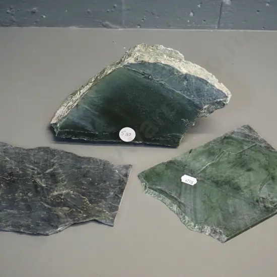 3 pieces of pounamu - 2 polished slabs and one piece with one polished side L-200