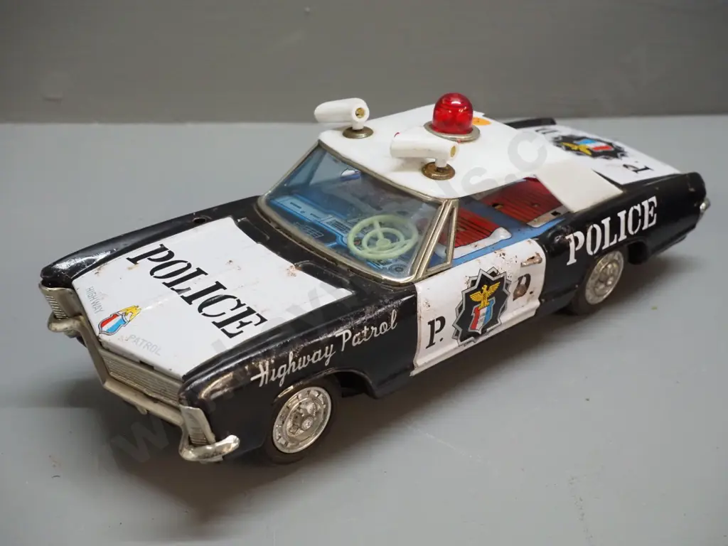 2 battery operated tin toy vehicles - Banda Japan police car H90 L280 & tank with wired remote control - both untested, Image 1++