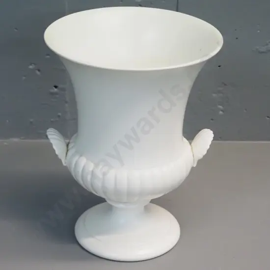 Wedgwood urn vase with shell handlesH-240 D-185 at rim
