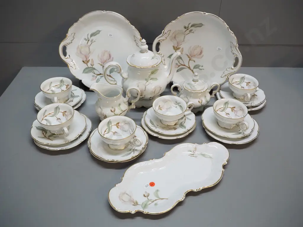 Hutschenreuther magnolia design 24-piece tea set - includes 2 cake plates & sandwich tray Image 1++