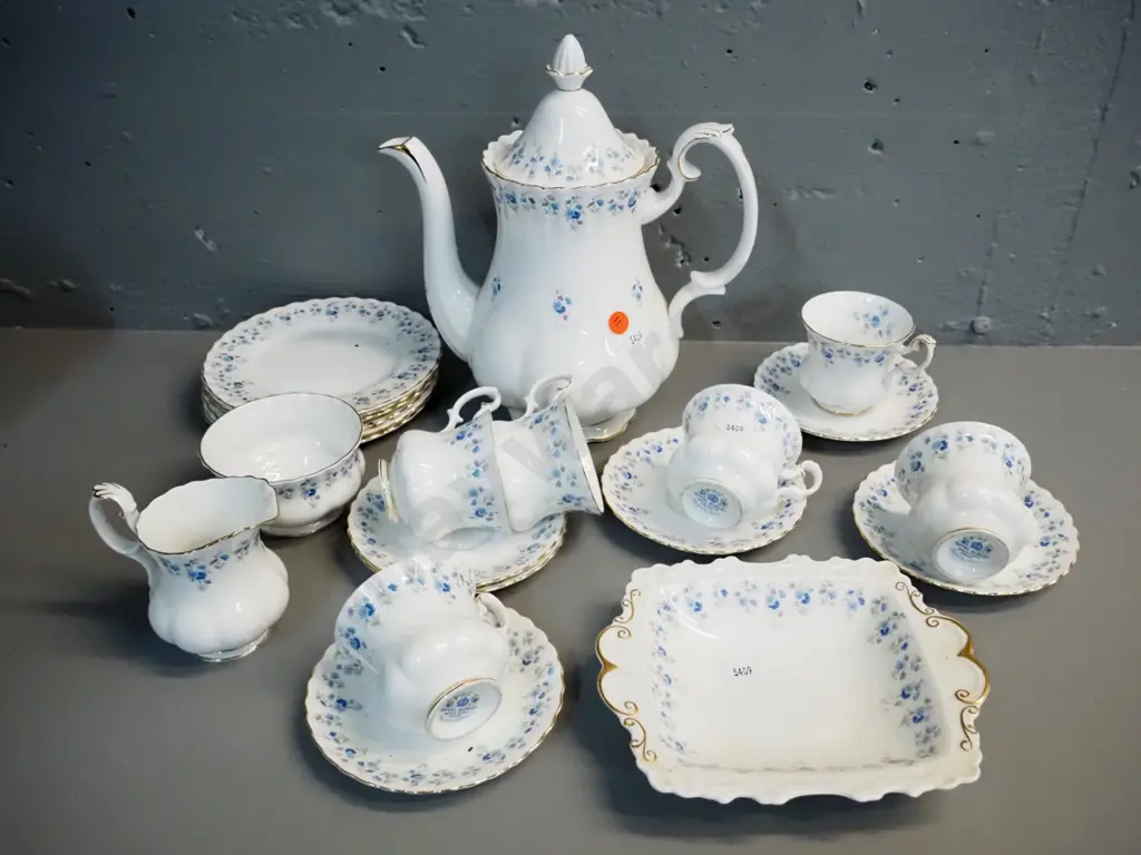 Royal Albert "Memory Lane" coffee set including coffee pot H-260, serving dish and 6 side plates Image 1++