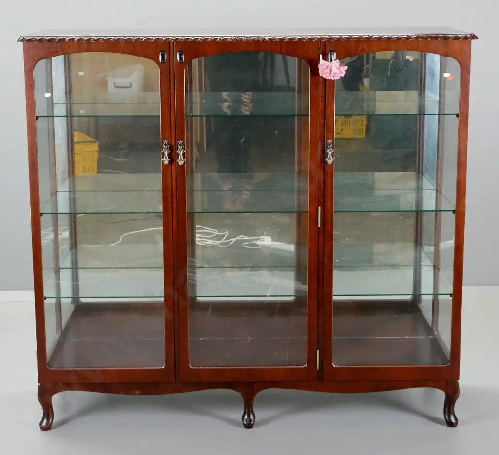 reproduction mahogany cab-leg tall china cabinet - 3 doors, mirrored back, 3 adjustable glass shelves, locks & key, Image 1++