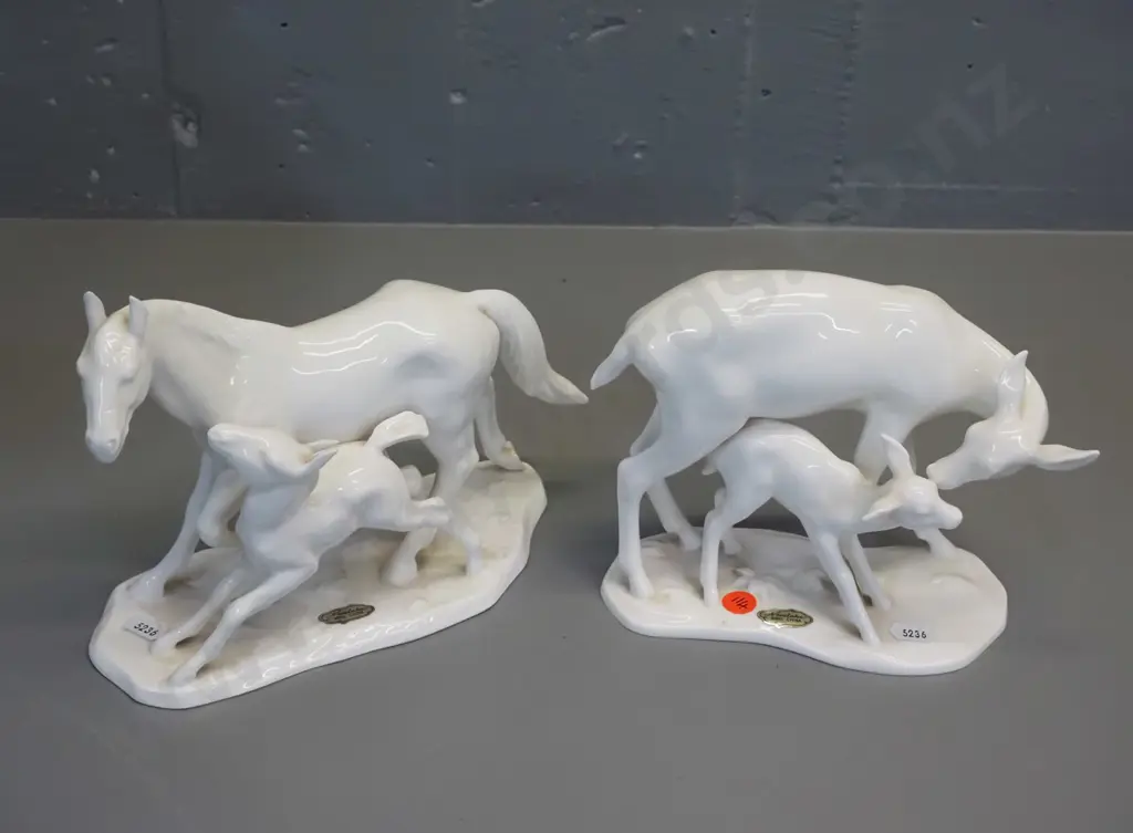 2 Noritake white bone china figures - deer with fawn and horse with foal H-170 L-200 Image 1++