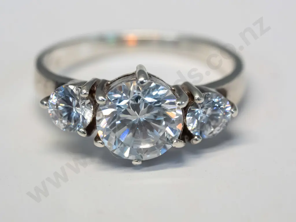 silver cz dress ring stamped 925 silver Image 1++