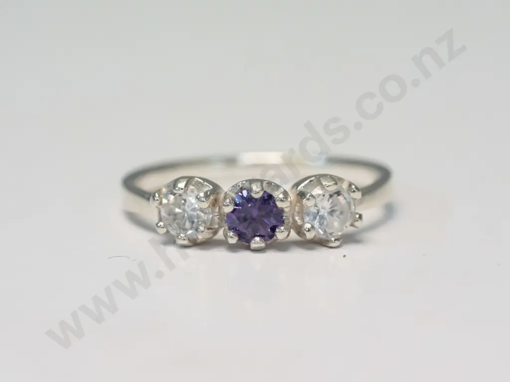 silver cz/ amethyst ring stamped 925 Image 1++