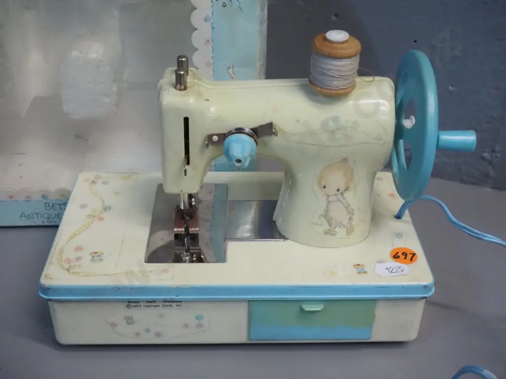 Betsy Clark retro battery powered child's toy sewing machine - dated 1973 - with original box H-170 L-200 Image 1++