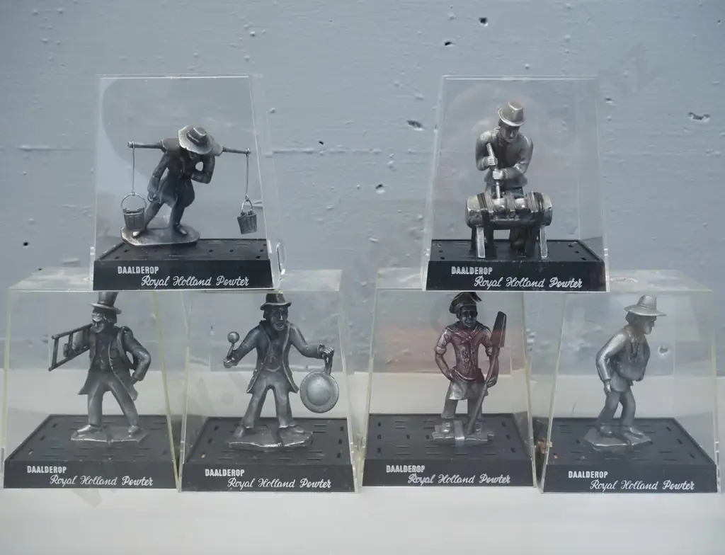 6 Royal Holland pewter Daalderop figurines - in plastic cases H-110 Image 1++