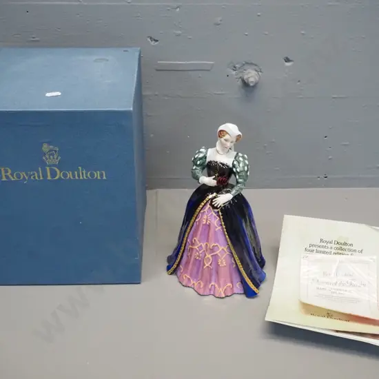 Royal Doulton Mary Queen of Scots limited edition figurine in original box with certificates H-230