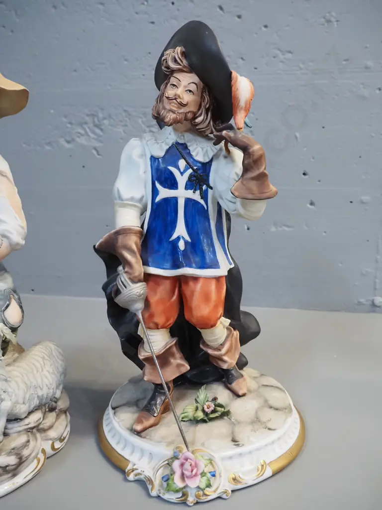 2 Capodimonte Viertosca figurines - swordsman and shepherd, each approx. H-320 Image 1++