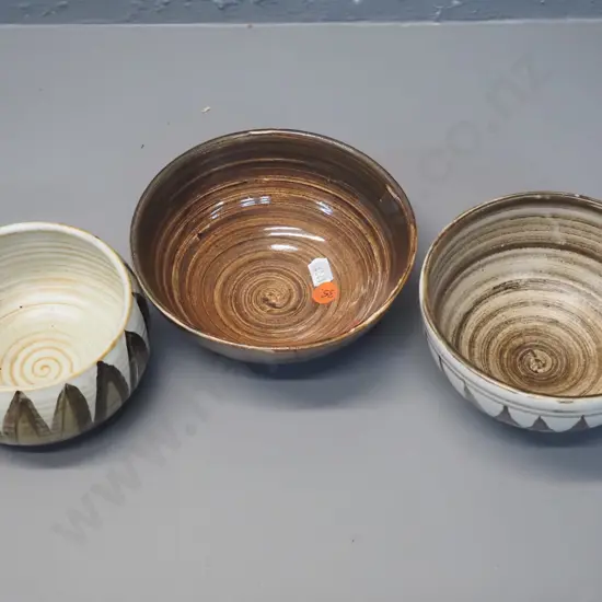 3 Hanmer pottery bowls - taller is H-80 D-125