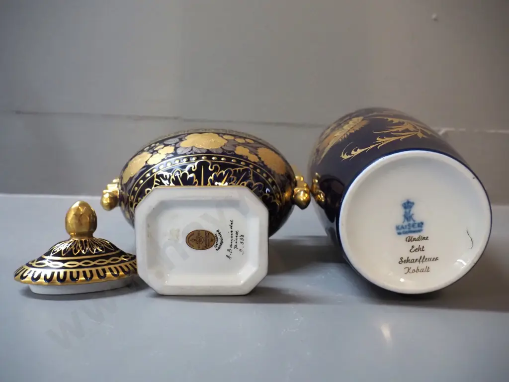 2 pieces of cobalt & gold German china - signed Hutschenreuther double handled lidded urn and Image 1++