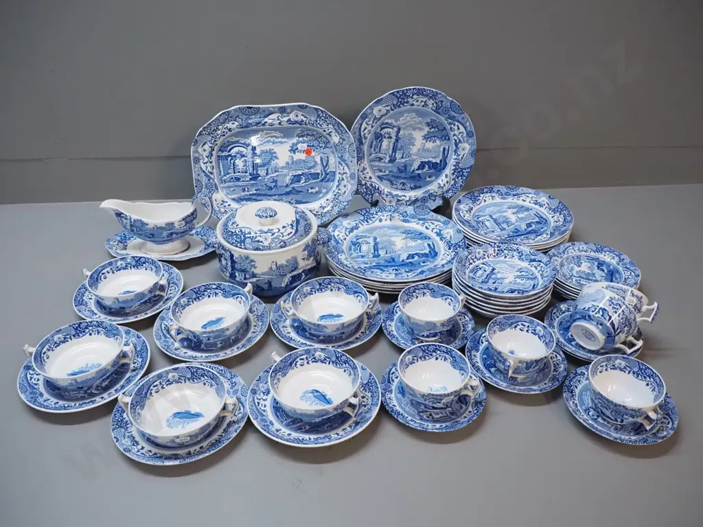 large Copeland "Spode's Italian" dinner set in as-new condition: 6 places & ashett, gravy boat, covered veg, soup bowls Image 1++