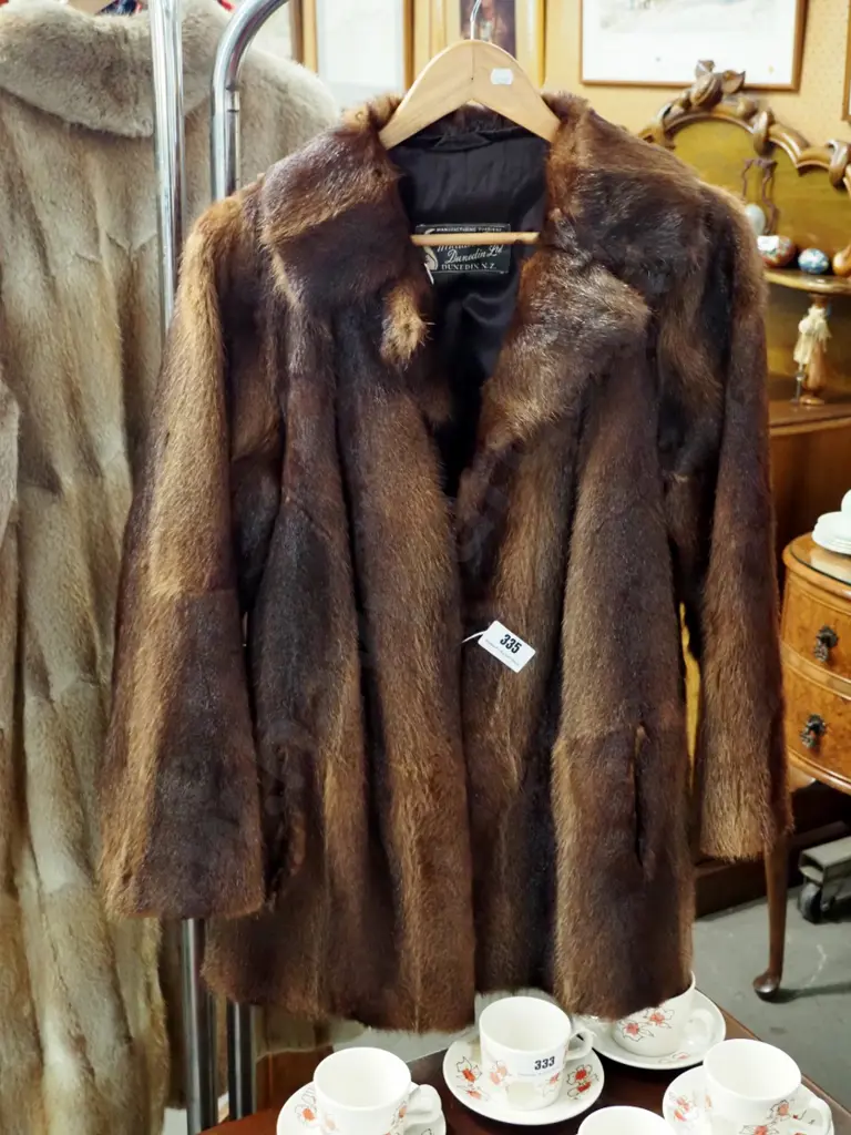 brown fur jacket with Mutual Furs Dunedin label Image 1++