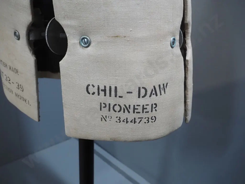 Chil-Daw adjustable dressmaker's form on a metal base - marked Pioneer 344739 H-1500 Image 1++