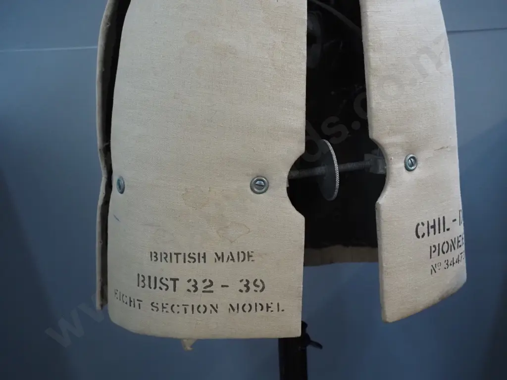 Chil-Daw adjustable dressmaker's form on a metal base - marked Pioneer 344739 H-1500 Image 1++