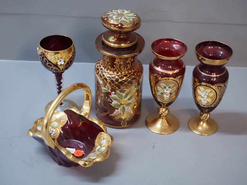 5 pieces of red Venetian glass - 2 footed vases, small goblet, basket and cover pot H-200 Image 1++