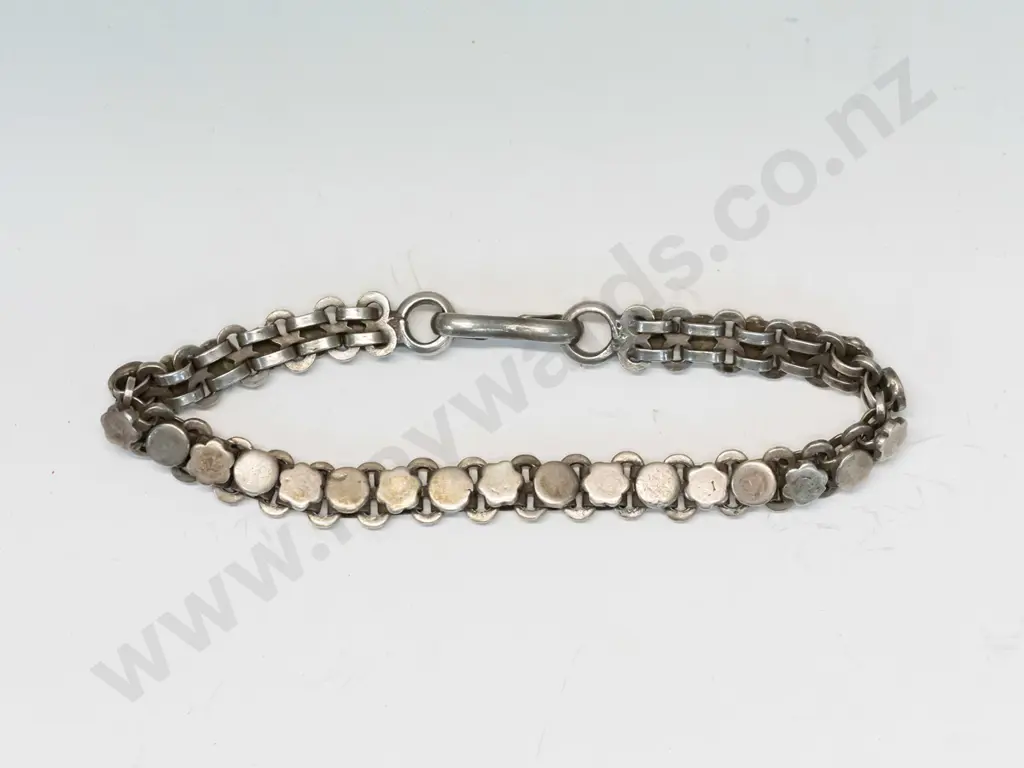 silver bracelet no mark Image 1++