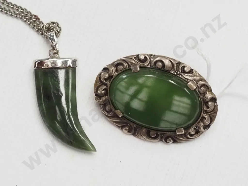 greenstone necklace & greenstone brooch no marks on either Image 1++