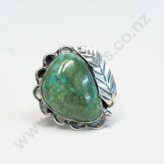 silver mottled green stone ring stamped 925