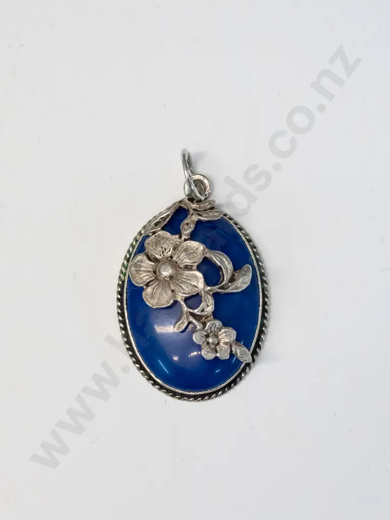 silver & lapis lazuli stone necklace stamped 925 no chain Image 1++