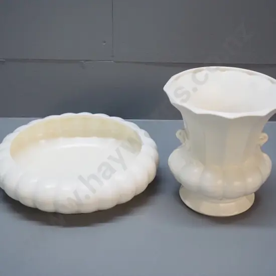 2 Crown Lynn vases - Roydon float bowl and an urn vase H-170