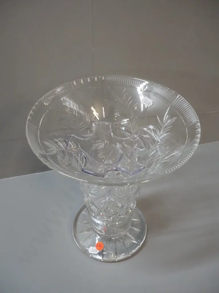 large heavy Webb-Corbett cut crystal vase H-250 D-230 at rim Image 1++