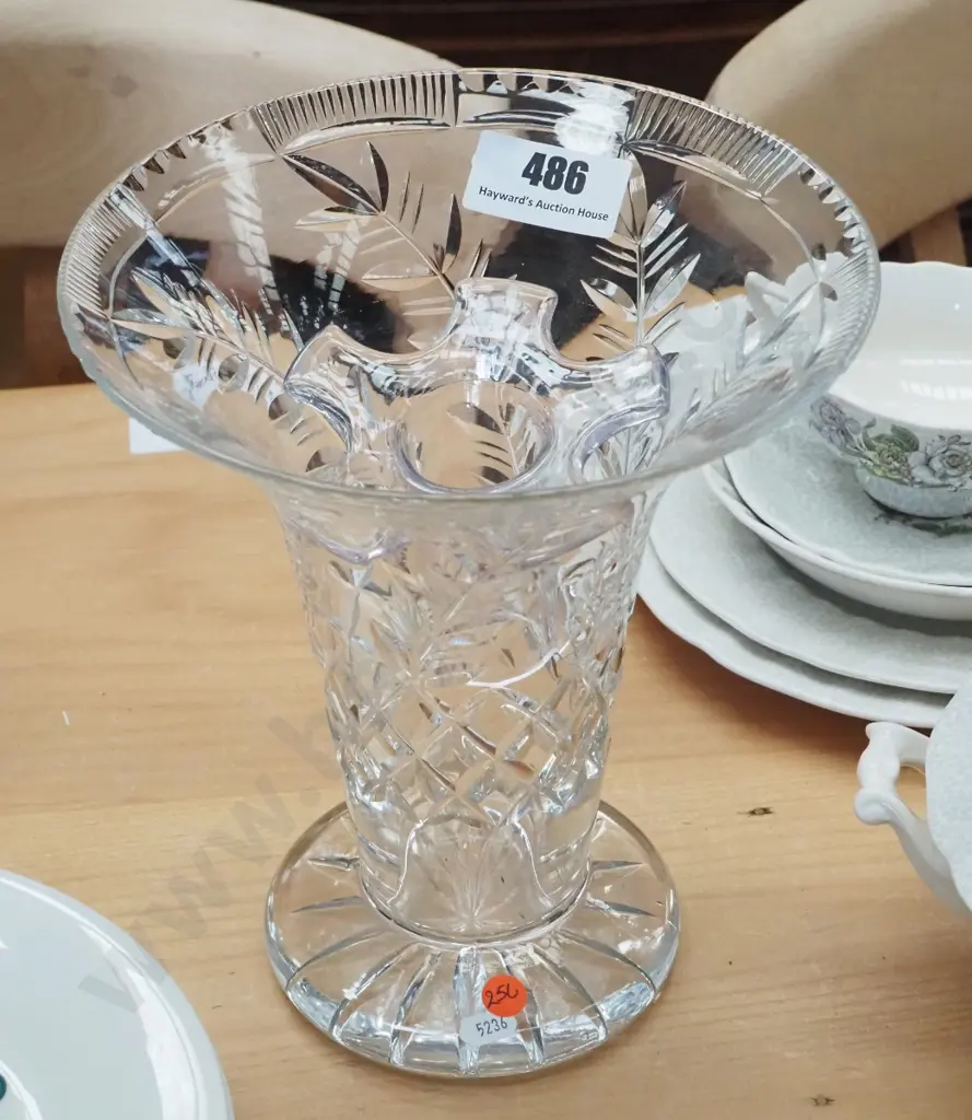 large heavy Webb-Corbett cut crystal vase H-250 D-230 at rim Image 1++