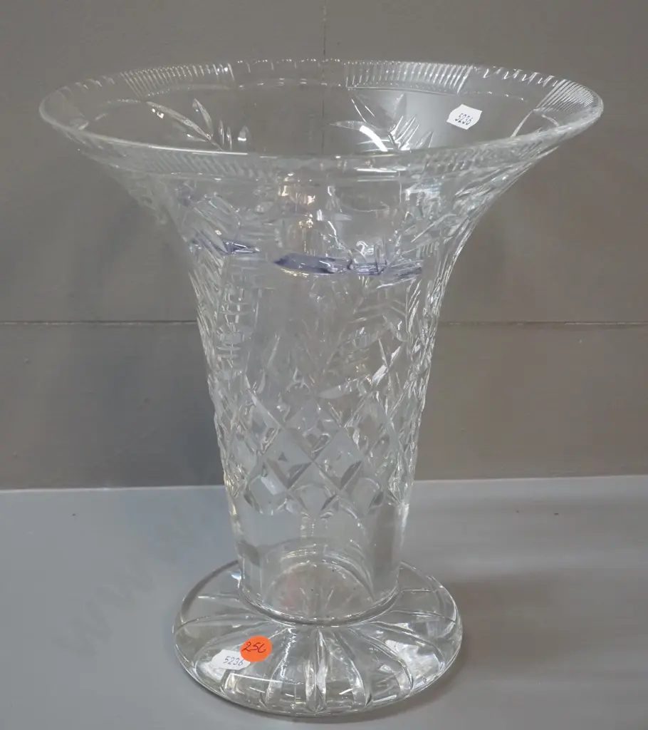 large heavy Webb-Corbett cut crystal vase H-250 D-230 at rim Image 1++