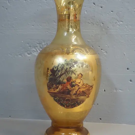 large gold glass vase with gilt romance scene decoration H-440
