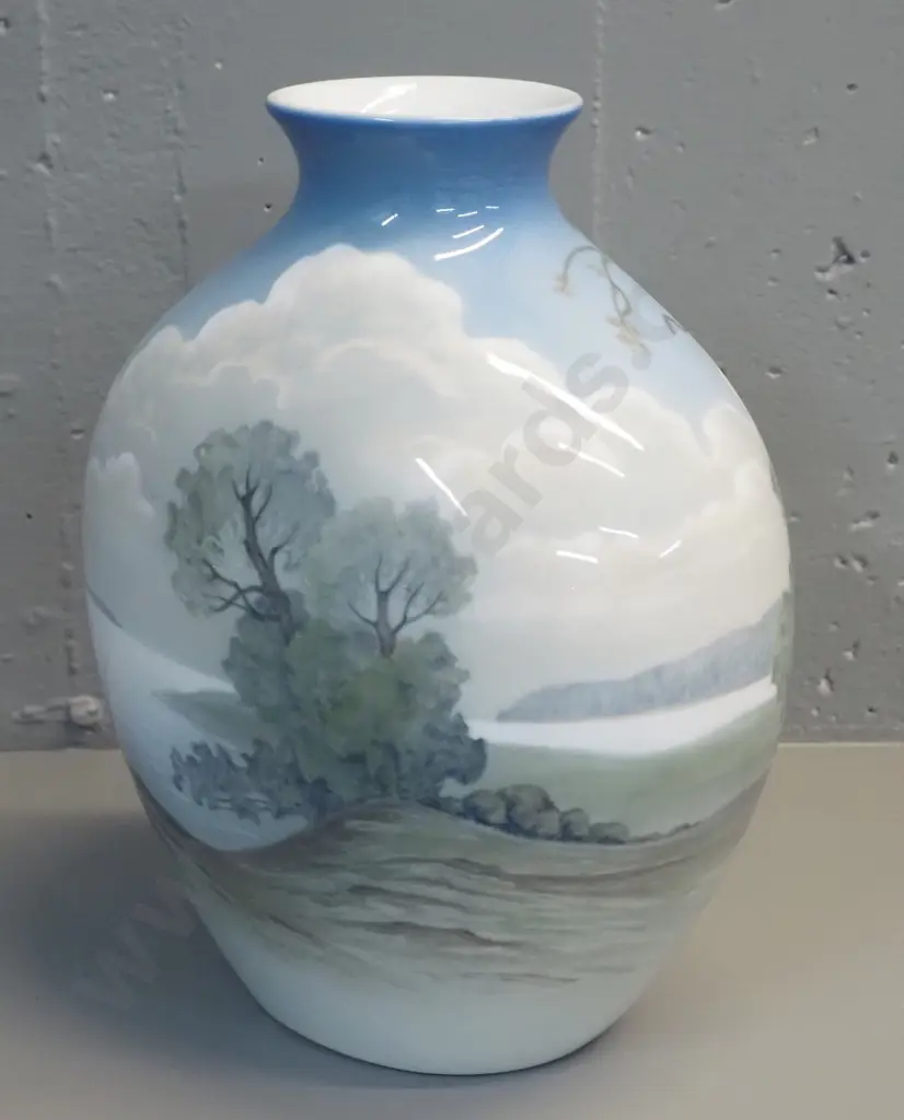 Bing & Grondahl large village and landscape vase No 740-5507 H-310 W-260 Image 1++