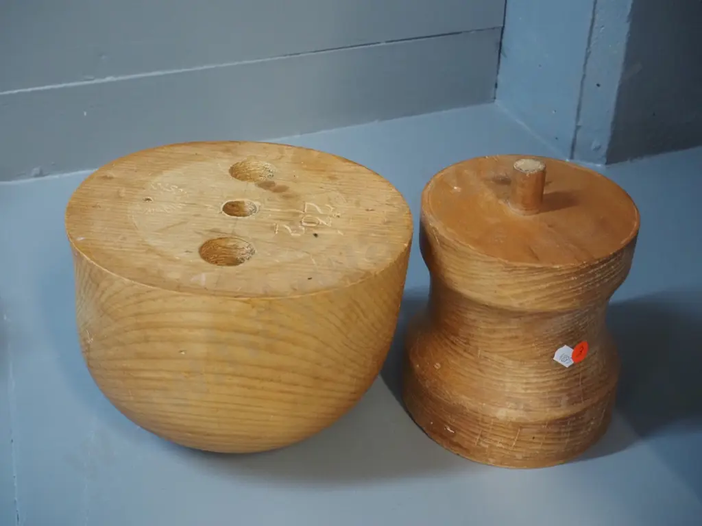 timber 2-piece hat block - marked Williamson Dunedin, size 23 1/2 - H-300 Image 1++