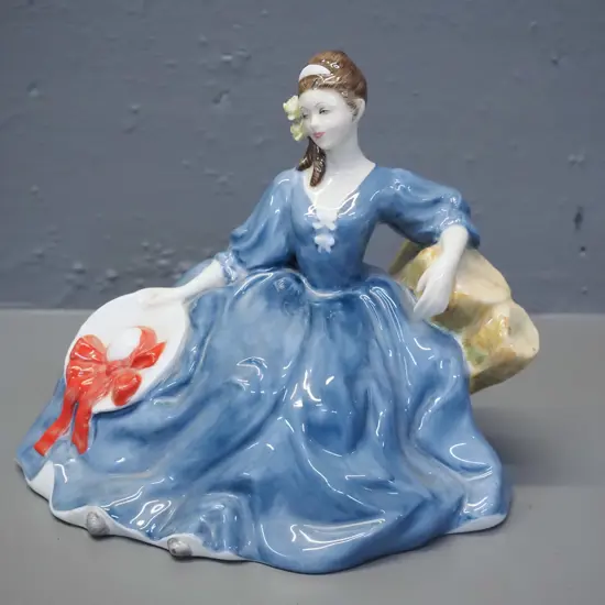 Royal Doulton figure - "Elyse" H-160 W-180