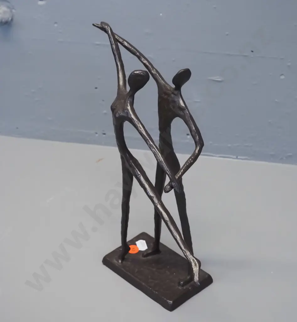 forged metal figure of a dancing couple H-290 W-230 Image 1++