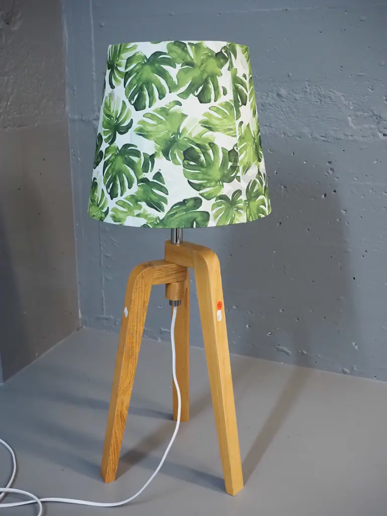 timber tripod base table lamp with monstera leaf pattern fabric shade H-710 shade D-290 Image 1++