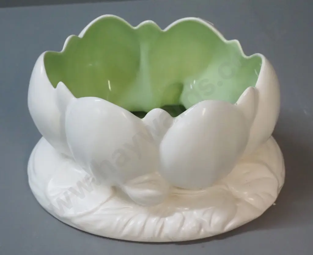 Clarice Cliff lotus bowl No. 973 - cream glaze w/green interior H-125 W-220 Image 1++
