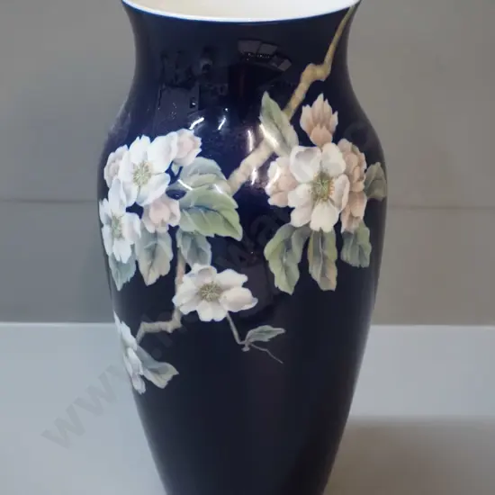 large Royal Copenhagen cobalt & apple blossom vase No 279-137 H-320 D-150