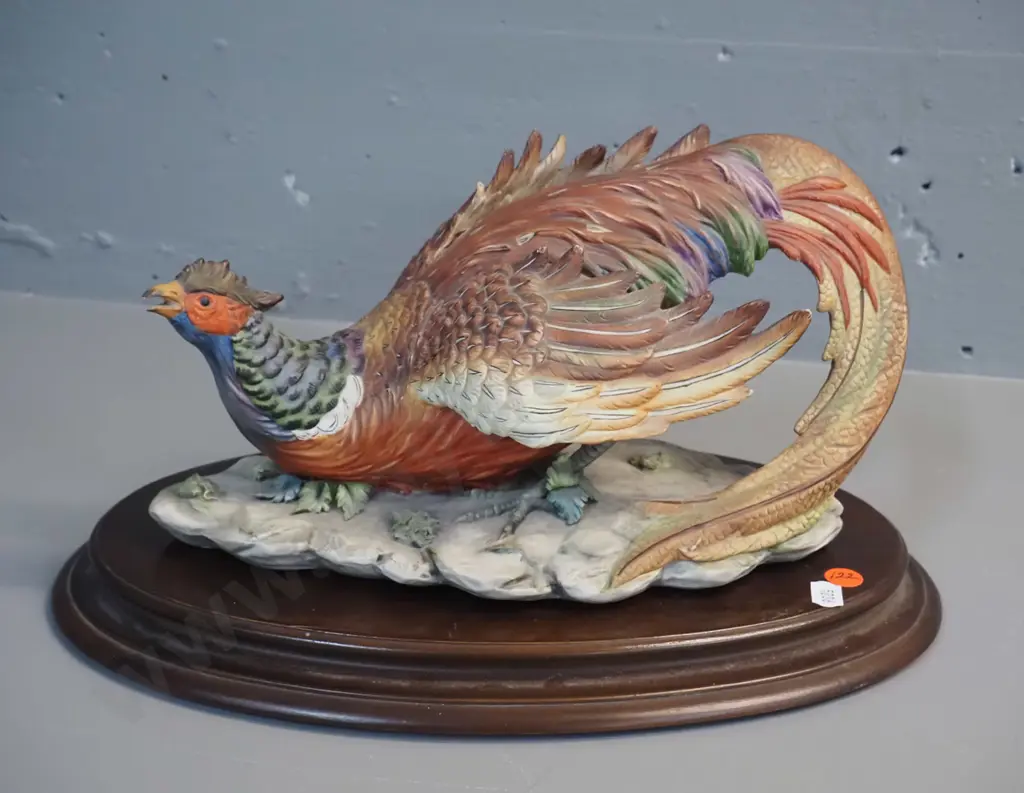 Capodimonte pheasant figure resting on wooden base H-200 L-340 Image 1++