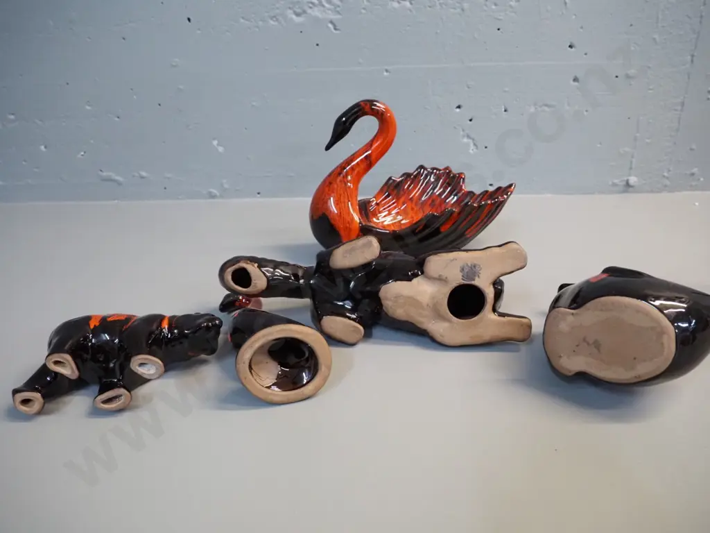 collection of orange and black Blue Mountain style trickle glaze - 4 animal figurines, vase & swan bowl H-160 L-220 Image 1++