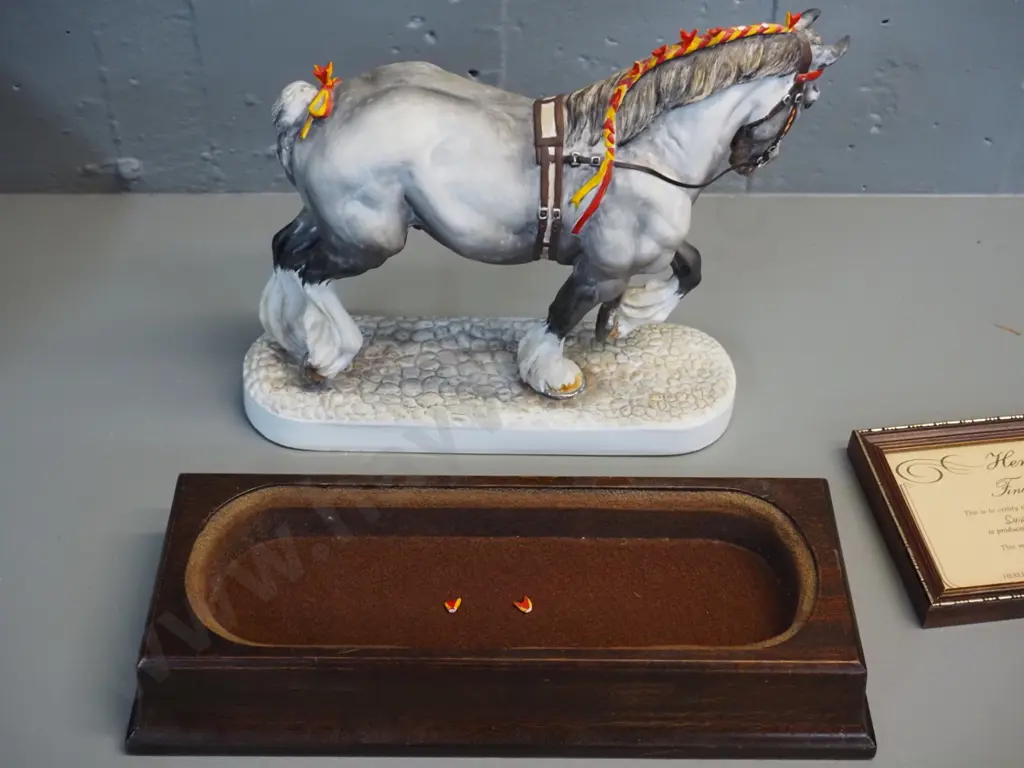 Hereford New Zealand shire horse figurine on timber base - limited edition 65/250, signed by artist C Smith, some damage Image 1++