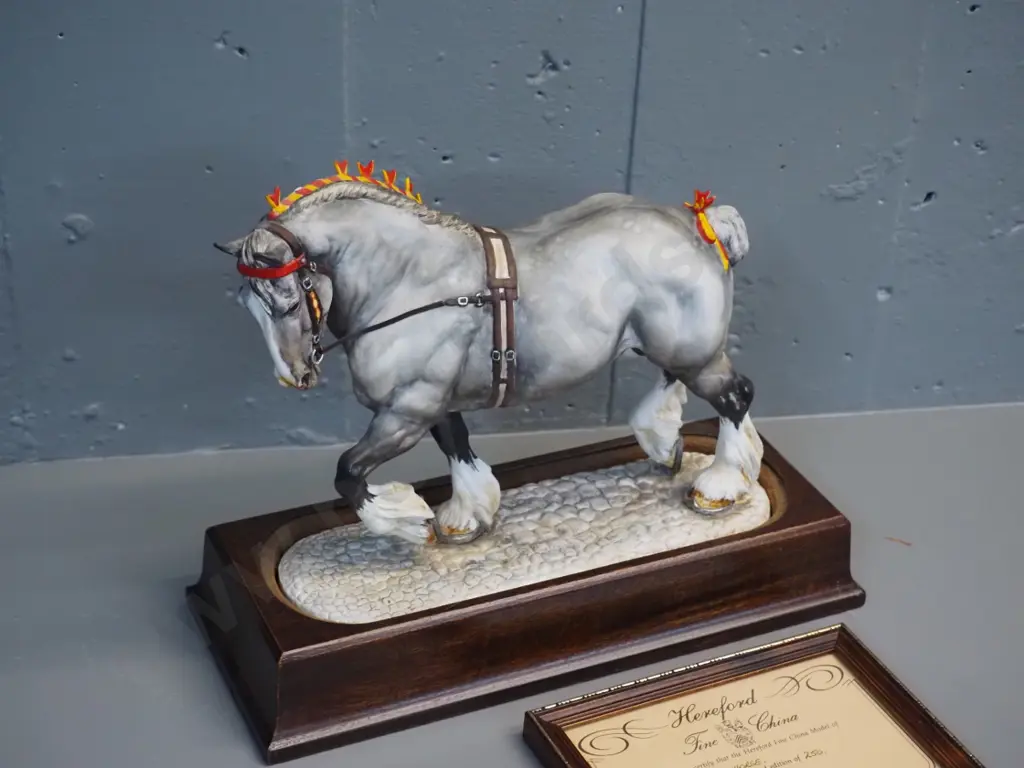 Hereford New Zealand shire horse figurine on timber base - limited edition 65/250, signed by artist C Smith, some damage Image 1++
